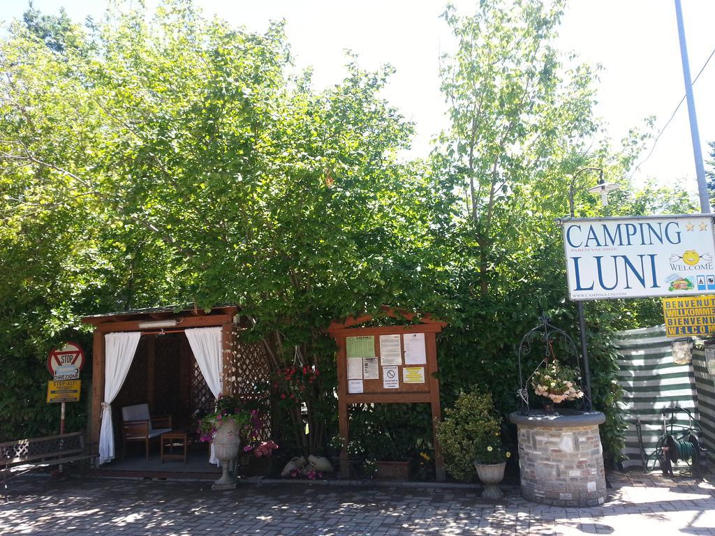 Camping Luni Marina di Massa Extérieur photo