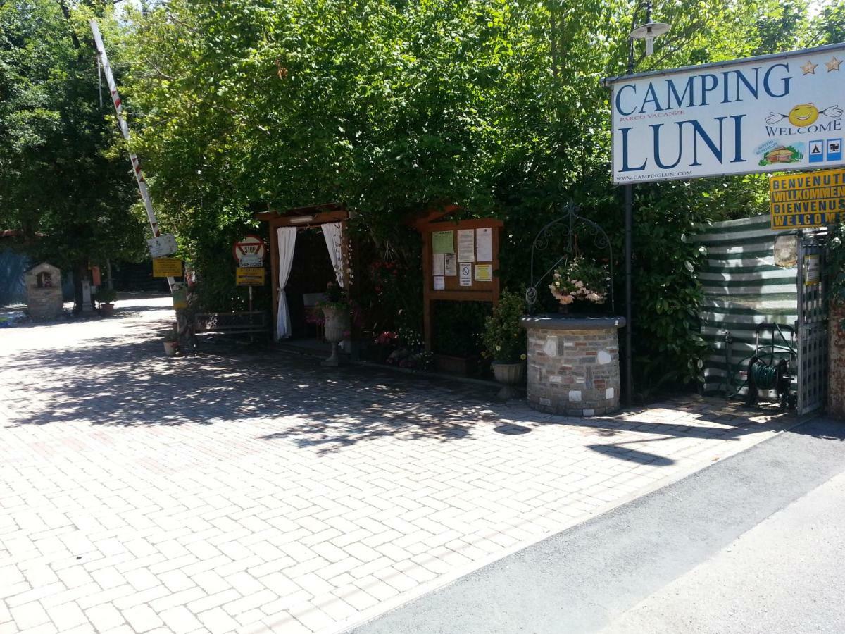 Camping Luni Marina di Massa Extérieur photo
